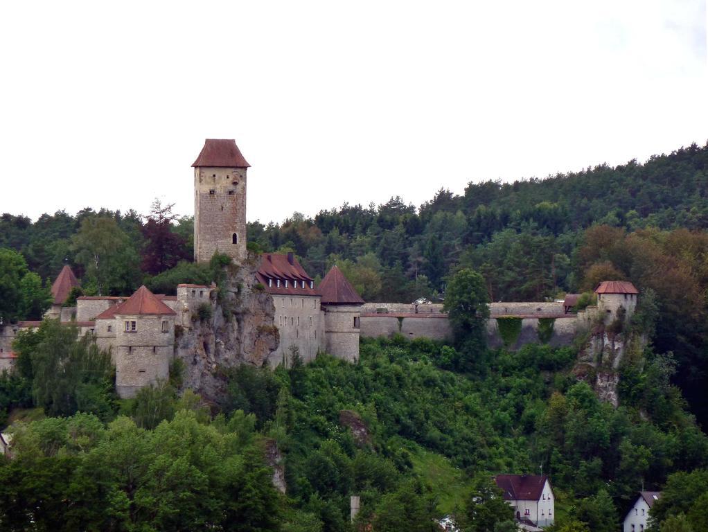 Апартаменты Haus Burgblick Neuhaus an der Pegnitz Экстерьер фото